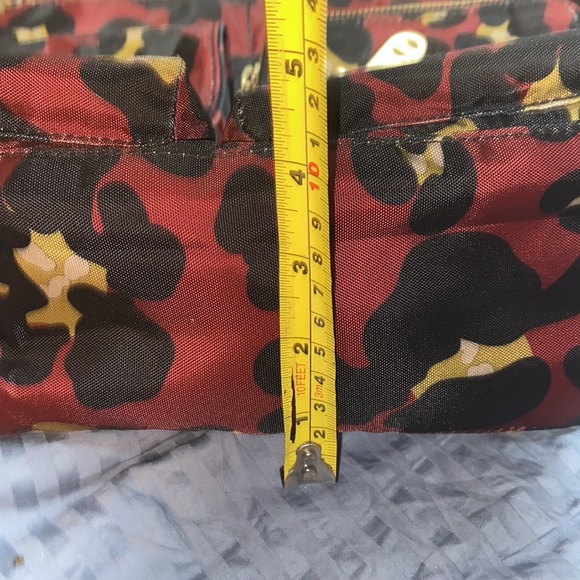 RARE Baggallini Scarlet Cheetah leopard shoulder Bag - Picture 11 of 12